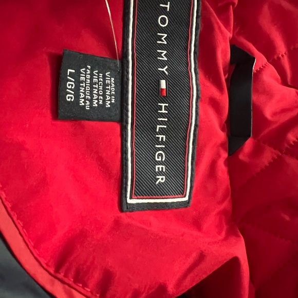⭐️ Firm Price ⭐️ New with tags Tommy Hilfiger jacket - Picture 5 of 6